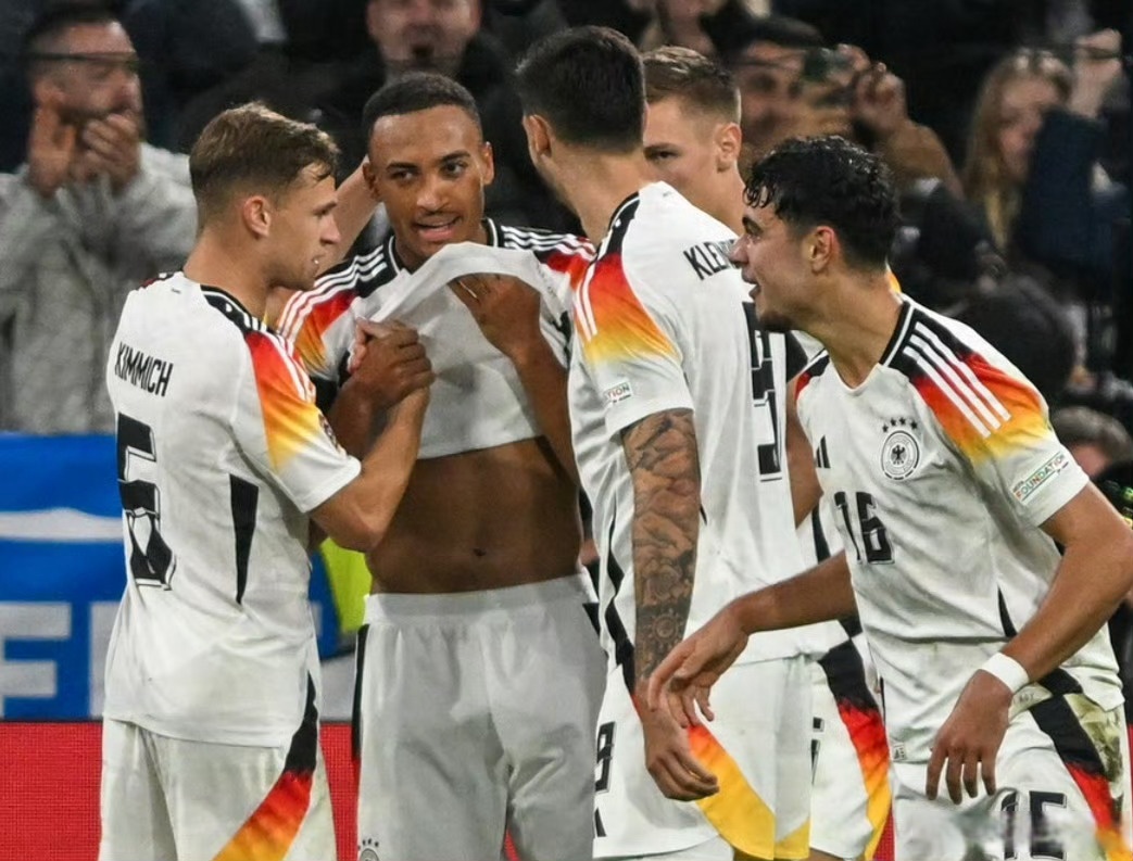 爱游戏官网关于赛前体能课后，拜仁慕尼黑战术微调备战欧联，气氛紧张，高层口径保持一致的信息